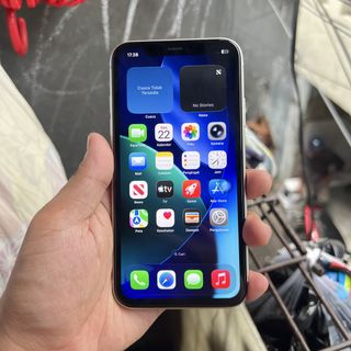 Iphone 11 64gb Dijual | Beli 1,000+ Iphone 11 64gb online | Carousell ...