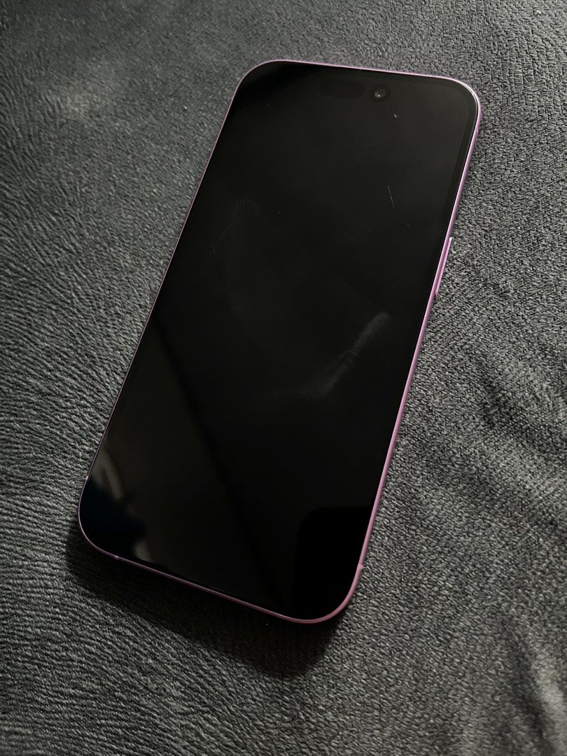 Iphone 16 pink (Category: iPhone 16 Series) located in Caloocan City. Submitted by mamiyo_0613 (Listing ID 1445805573, Image 2). Description: With box No sim restrictions 90% battery health.