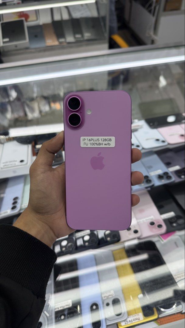 iPhone 16 Plus 128gb FU 100% 15 cycle counts batt with same serial box (Category: iPhone 16 Series) located in Manila. Submitted by carimgadgets (Listing ID 1445814590, Image 1). Description: .