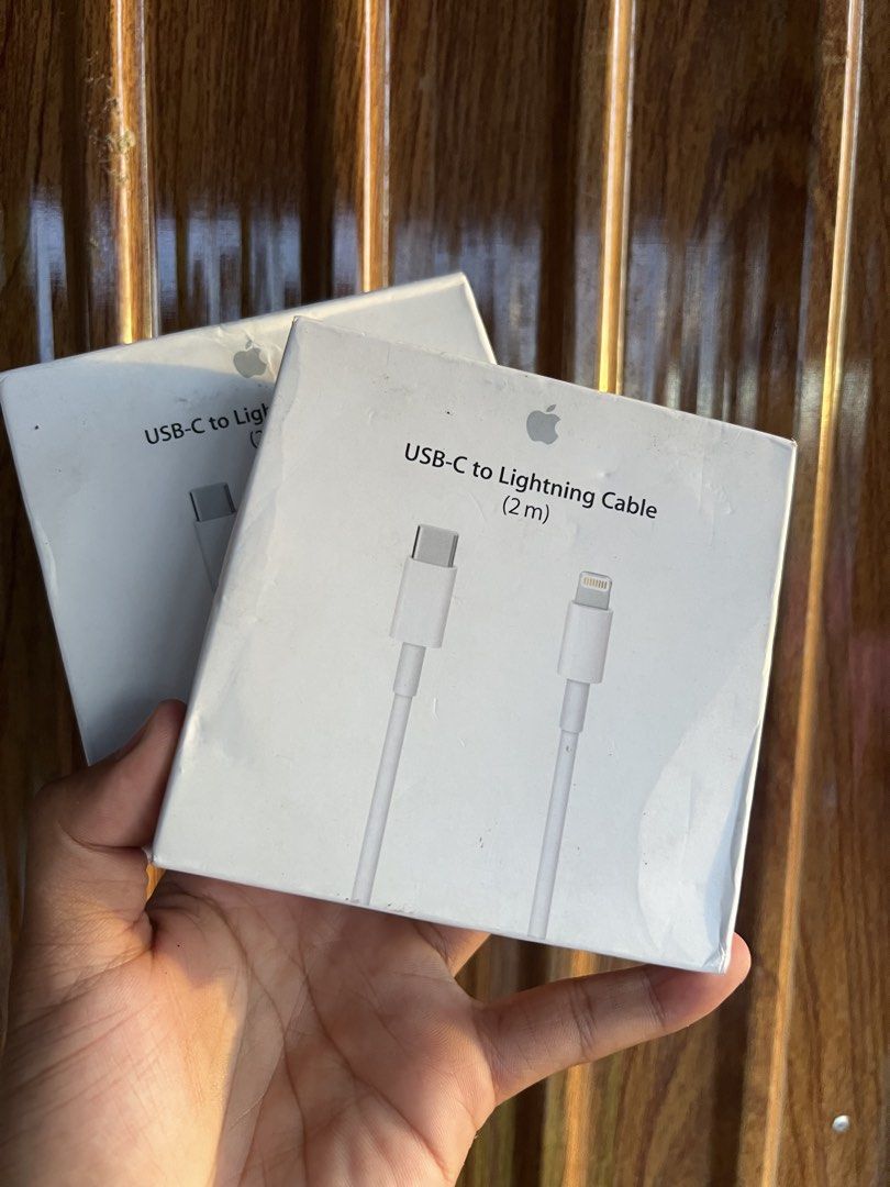 Iphone Lighting cable Sealed (Category: Chargers & Cables) located in Manila. Submitted by christianramirez160490 (Listing ID 1445945078, Image 1). Description: Original Iphone Cord Lightining Cable Sealed .