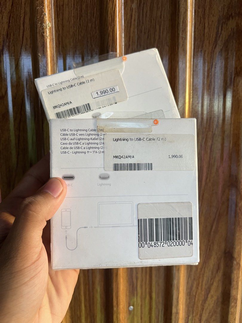 Iphone Lighting cable Sealed (Category: Chargers & Cables) located in Manila. Submitted by christianramirez160490 (Listing ID 1445945078, Image 2). Description: Original Iphone Cord Lightining Cable Sealed .