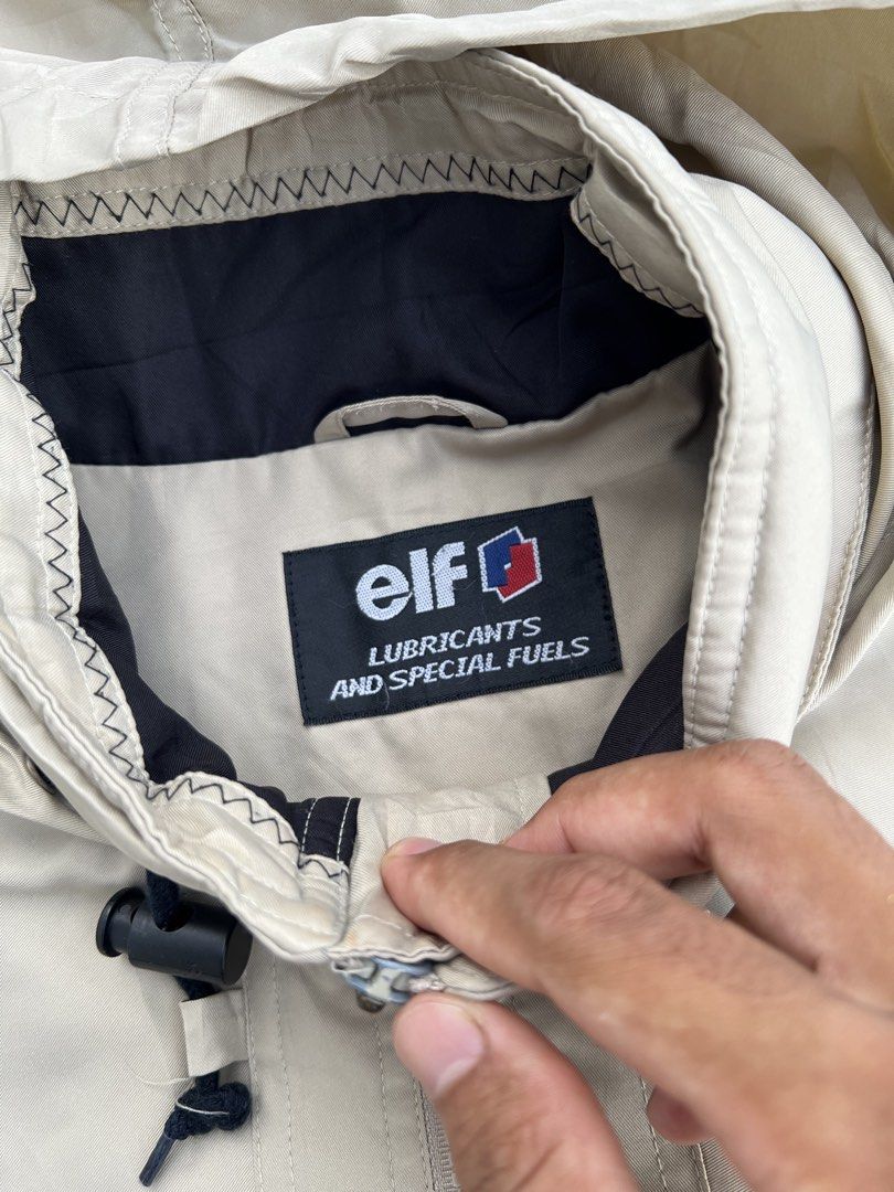 jacket elf (Category: Hoodies) located in Melaka Tengah. Submitted by thriftmelaka (Listing ID 1445879189, Image 3). Description: 23.5 x 28 (SIZE L CONDITION 9.3/10 POST RM7 COD MELAKA TENGAH.