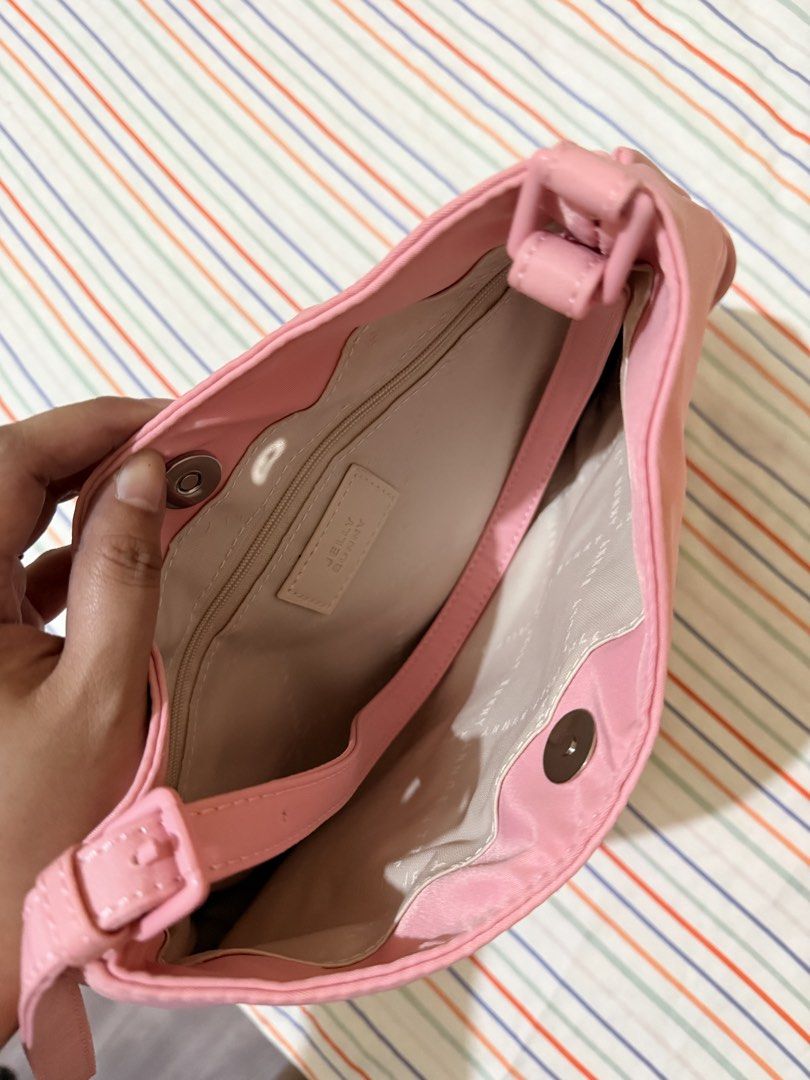 Jelly Bunny Pink Shoulder Bag (Category: Shoulder Bags) located in Marikina City. Submitted by delapaz.erica (Listing ID 1445878345, Image 2). Description: - Cute pink Jelly Bunny shoulder bag - Main compartment with inner zip pocket - Secure magnetic snap closure - Adjustable strap for comfort - Spacious enough for your daily essentials - Ideal for everyday use Bought in Thailand Brandnew Original price 1,800.