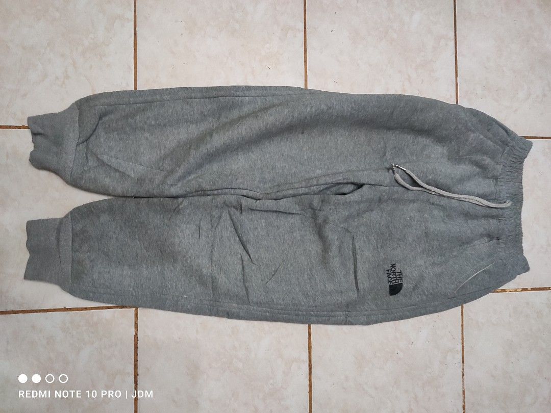 Jogging pants 2 (Category: Joggers) located in Antipolo. Submitted by klashnikov (Listing ID 1445852312, Image 2). Description: Jogging pants Waist:23 inches ‎Length:35 inches large on tag ‎Condition:good Color Rate: 10/10 📍CLAIM PRICE ₱200 ONLY Pwede videocall for legitimacy Pwede pickup sa aking munting garahe waze (JDM thrift shop) Pwedeng meetup around upper Antipolo,pag malayo ka pwede natin paship (Luzon,Visayas at Mindanao) cut off is eve