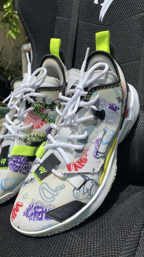 Jordan Why Not Zer0.4 "Graffiti" (Category: Sneakers) located in Baguio. Submitted by masterroller (Listing ID 1445865082, Image 2). Description: - Jordan Why Not Zer0.4 "Graffiti" colorway - Features a unique all-over graphic print - Size: US 10.5 - Ideal for basketball or casual wear - Eye-catching design.