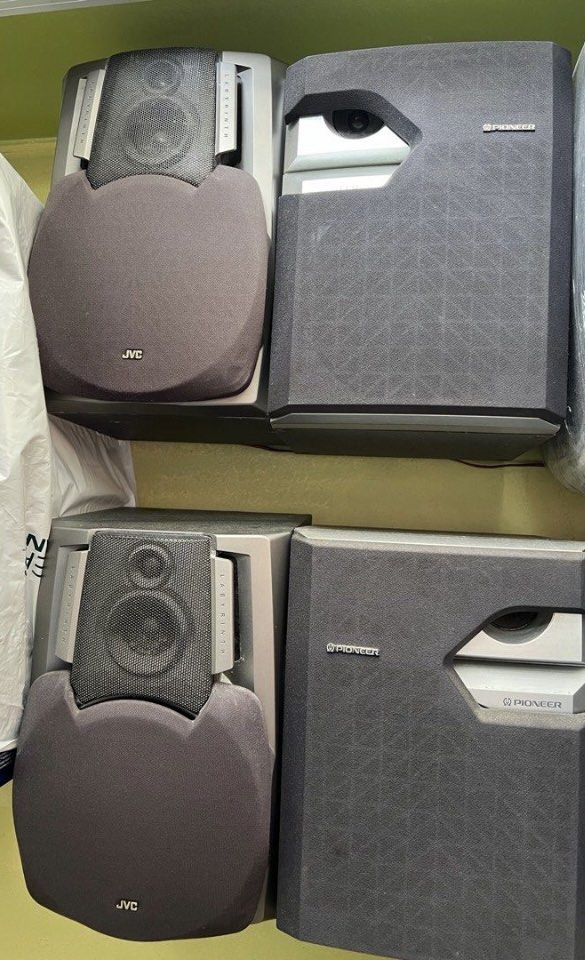 JVC & Pioneer Speakers (2 Pairs)