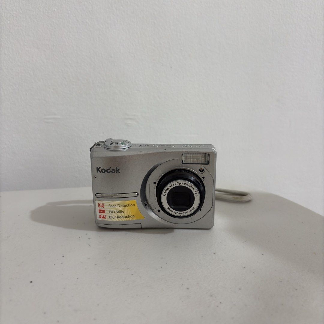 Kodak EasyShare C1013 Digital Camera (Category: Cameras) located in Santa Rosa. Submitted by larosaph (Listing ID 1445982508, Image 1). Description: 🪄 All buttons are functional. Only the defects are visible. 🪄 Battery and charger are to be provided by you. 🪄 Compact and easy to cary everywhere 🪄 Ideal for casual photography.