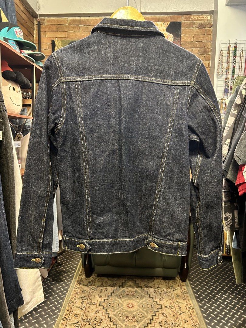 Koveralls Handcraft Revive Selvedge Denim Jacket (Category: Coats, Jackets and Outerwear) located in Quezon City. Submitted by pricetakedown (Listing ID 1445904727, Image 2). Description: Koveralls Handcraft Revive Selvedge Denim Jacket Type 2 Heritage Hybrid Silhouette Excellent condition | Size: M Php 2,499 . Measurements (inches) Armpit to armpit: 20 Shoulders: 16.5 Sleeves: 24.5 Length: 24 . 🫶🏻 Manage your expectations. Check photos and det