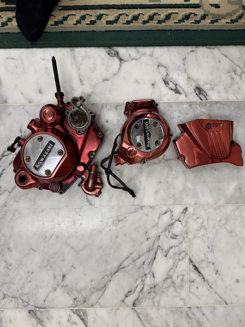 KRR Engine Casing (Category: Motorcycle Accessories) located in Singapore. Submitted by bert83 (Listing ID 1445880882, Image 1). Description: Left and Right casing with gears and magnet coil..