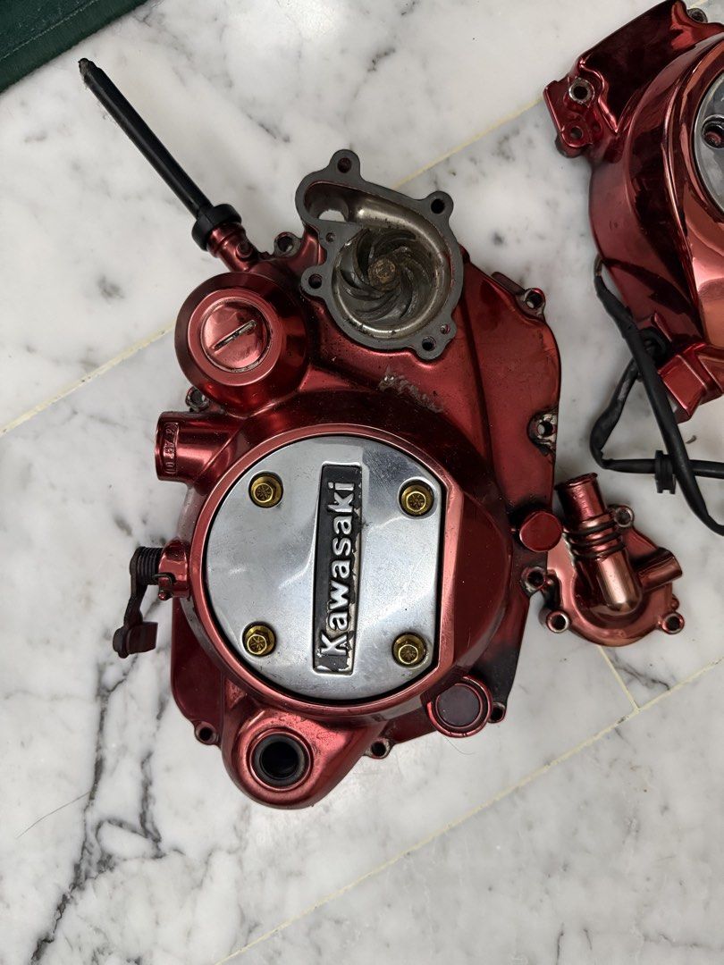 KRR Engine Casing (Category: Motorcycle Accessories) located in Singapore. Submitted by bert83 (Listing ID 1445880882, Image 2). Description: Left and Right casing with gears and magnet coil..