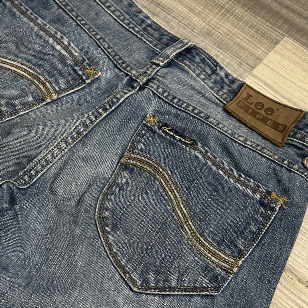Lee Pipes Denim Shorts (Category: Shorts) located in Quezon City. Submitted by astroffside (Listing ID 1445895845, Image 3). Description: Lee Pipes Denim Shorts No issue | Excellent condition Women’s/Kid’s sizing Size 27 Width: 27 Length: 19 Leg Opening: 8 ₱650 only.