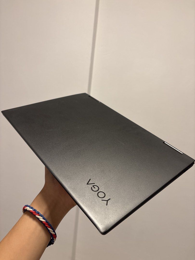 Lenovo Yoga Laptop492229359054376960