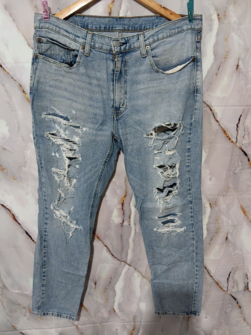 LEVI'S 531 TATTERED JEANS W36 L41 (Category: Jeans) located in General Mariano Alvarez. Submitted by adonid (Listing ID 1445804384, Image 1). Description: LEVI'S 531 TATTERED JEANS ORIGINAL LEVI'S 531 TATTERED JEANS NORMAL SIGN OF USAGE ONLY NO ISSUE W36 L41 1200 GMA CAVITE.