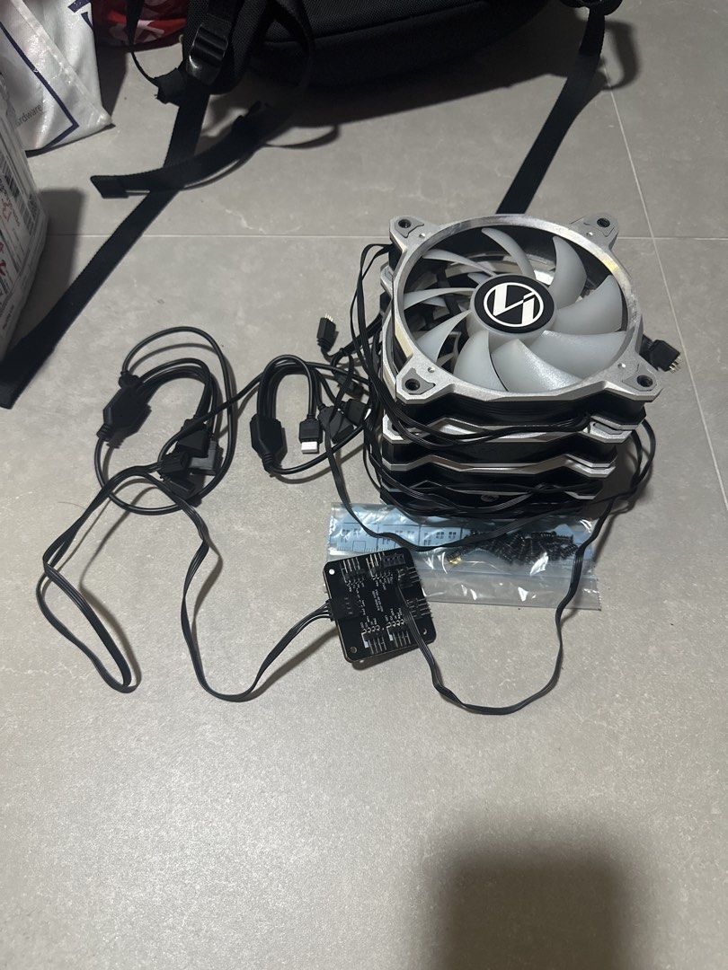 Lian Li Bora Lite 120mm RGB Case Fans x4 (RGB Gaming PC Fan)