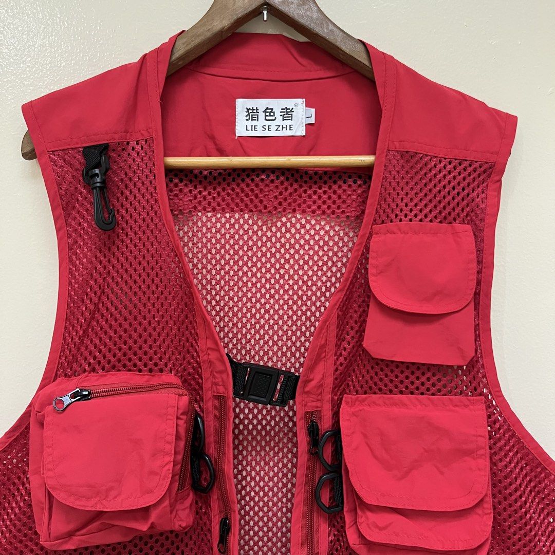 Lieshezhe - Multi Pocket Utility Vest (Category: Vests) located in Batangas. Submitted by wornwear.ph (Listing ID 1445809899, Image 3). Description: Lieshezhe - Multi Pocket Utility Vest Large Width 22 inches Length 23” Missing back flap Excellent condition.