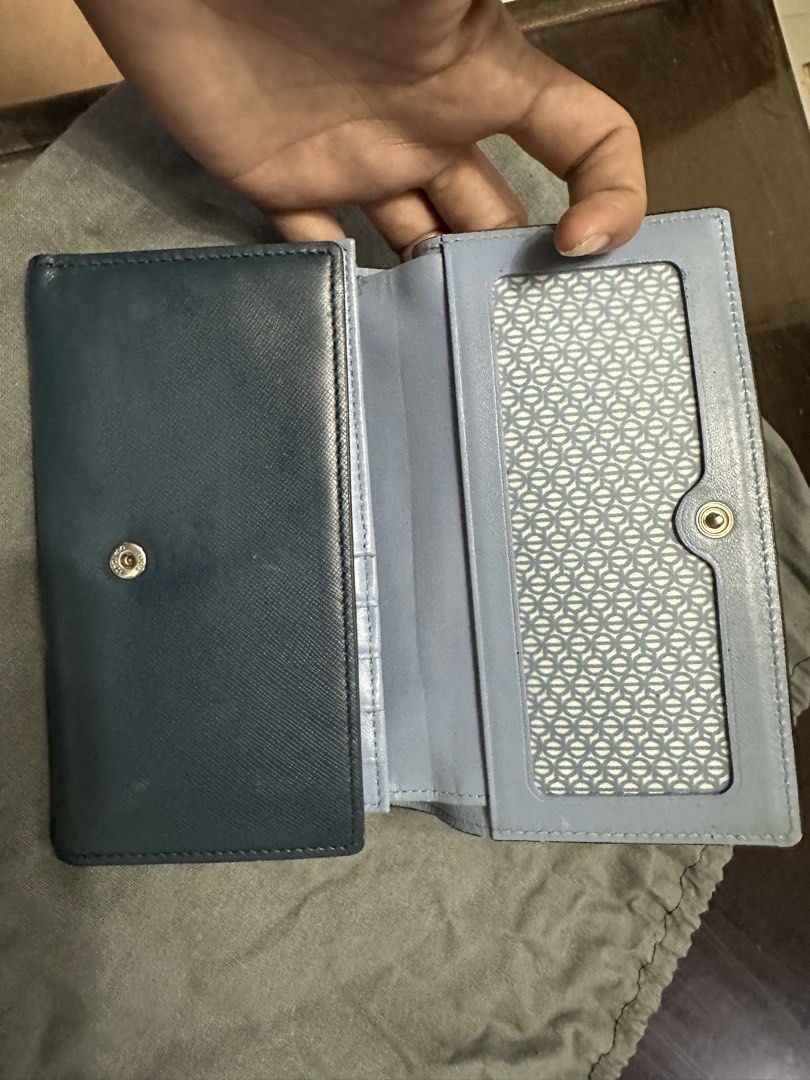 Louis Quatorze Trifold Wallet (Category: Wallets & Card holders) located in Butuan. Submitted by wear.next (Listing ID 1445900458, Image 2). Description: Authentic No inclusion .