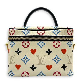 (Category: ) located in . Submitted by carousellluxury (Listing ID 1445877795, Image 1). Description: .