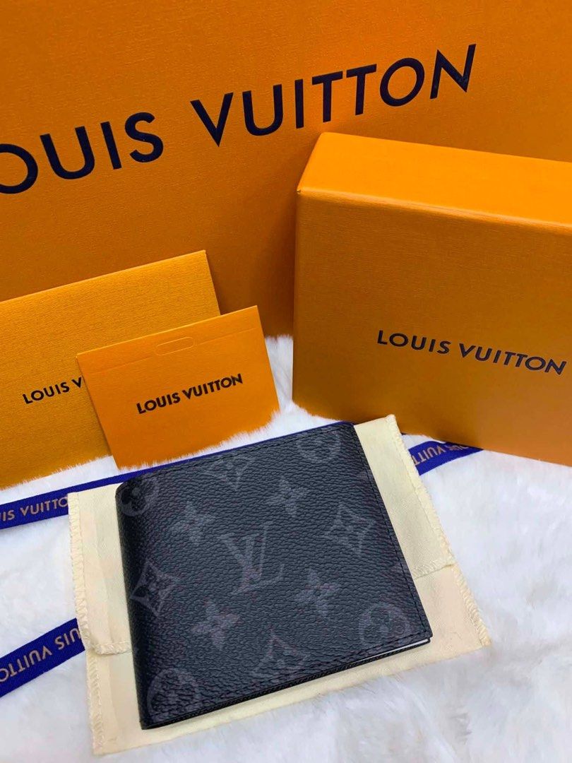 Louis Vuitton WALLET FOR MEN MICROCHIP (Category: Luxury Bags & Wallets) located in Paranaque City. Submitted by kgmgiftedph20 (Listing ID 1445950513, Image 1). Description: LV wallet for men, Microchip already 1pc each design only.