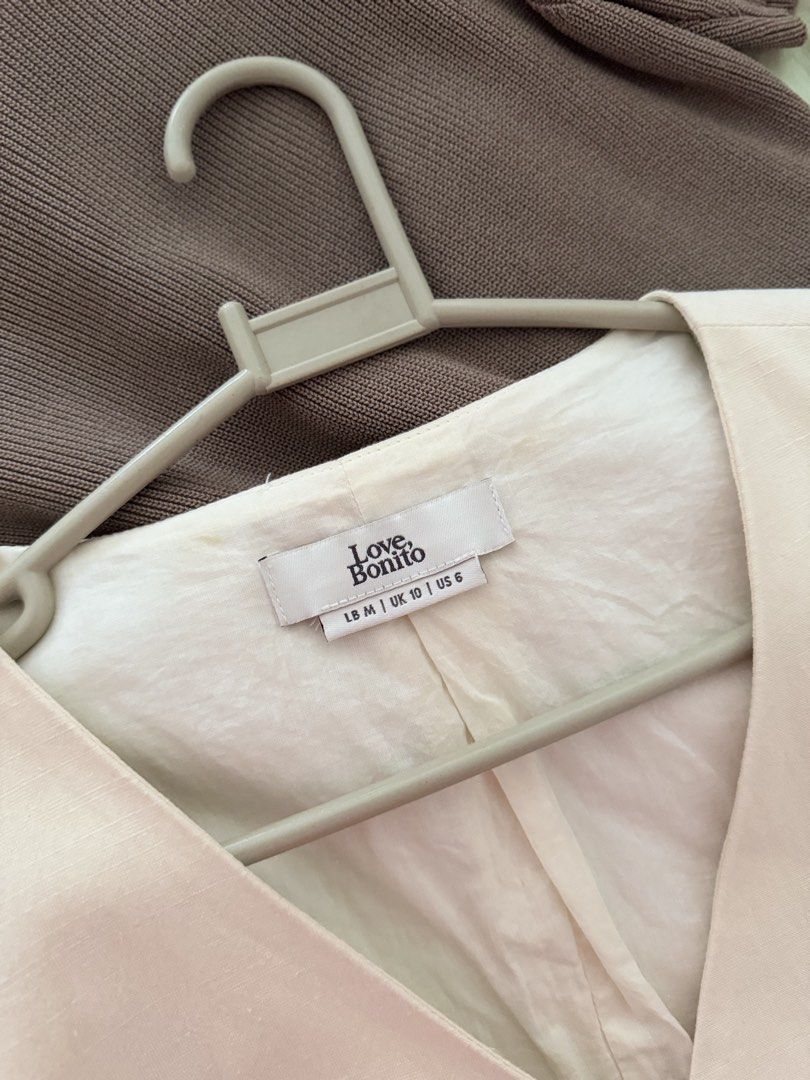 Love Bonito (Category: Blouses) located in Quezon City. Submitted by kfrys (Listing ID 1445848758, Image 2). Description: Size:Medium Decluttering.