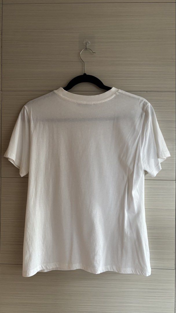 Love Bonito Plain White T-Shirt (Category: Shirts) located in Manila. Submitted by beadedsubmarine (Listing ID 1445839292, Image 3). Description: Plain white tee with a boxy fit. Slightly sheer, good for layering. .