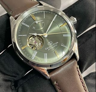 (Category: ) located in . Submitted by notorious_watches (Listing ID 1445842726, Image 1). Description: .