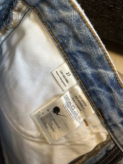 (Category: ) located in . Submitted by clothesclothclothes (Listing ID 1445885071, Image 1). Description: .