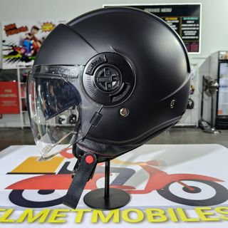 (Category: ) located in . Submitted by new.used.helmet (Listing ID 1445923736, Image 1). Description: .