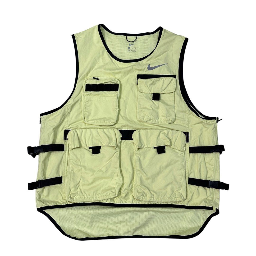 NIKE | Multipocket Running Vest (Category: Vests) located in Lapu Lapu. Submitted by nervecloset (Listing ID 1445920611, Image 1). Description: NIKE | Multipocket Running Vest XL on tag W = 23.5 inches L = 24.5 - 28.5 inches (long back) Excellent condition 2250 + sf.