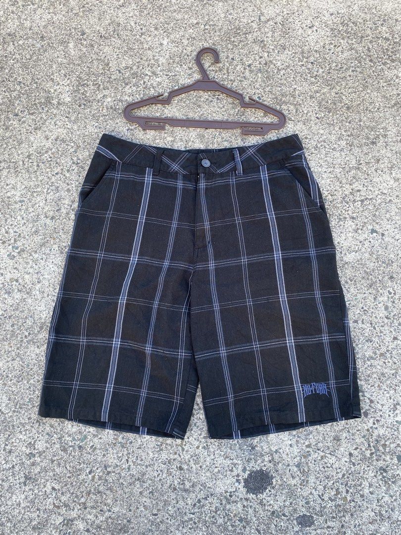 NO FEAR CHECKERED SHORT (Category: Shorts) located in Manila. Submitted by hollyboyz (Listing ID 1445793974, Image 1). Description: No Fear Checkered Short💎 Waist - 36 Length - 24 Hole - 12.5 Excellent Condition 💯 Color Rate: 9/10 Issue: ❌.