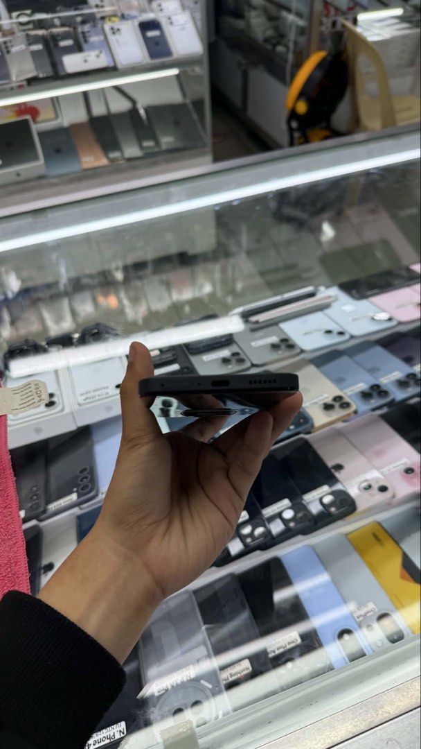 Nothing Phone 2a 256gb FU No issue Complete (Category: Android Others) located in San Juan City. Submitted by javedsgadgetshop (Listing ID 1445808075, Image 3). Description: PTPA : Padelete po if bawal ❌ Read ❗️Onhand ❗️ ➡️ Nothing Phone 2a ➡️ 256GB ➡️ Black Color ➡️ US Variant ➡️ 95% Makinis ➡️ Factory Unlock ➡️ WITH FREE CASE AND CHARGER / BOX - serial can be check on apple website |Money back if its proven fake ( for iphone only ) ‼️ 🤝 We acc
