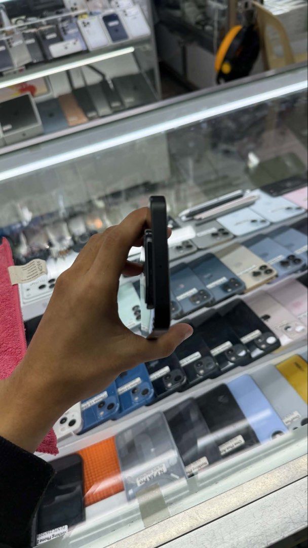Nothing Phone 4a 128gb FU NTC complete (Category: Android Others) located in San Juan City. Submitted by javedsgadgetshop (Listing ID 1445809365, Image 3). Description: BOSS JAVED INSTALLMENT OPTIONS : SPAY LATER / GGIVES / CREDIT CARD / SKYRO / HOMECREDIT (BRANDNEW) QUICK INFO! ✖️ ➡️ Nothing Phone 4a ➡️ 128gb ➡️ Black Color ➡️ NTC Variant ➡️ 99% Makinis & Good BH ➡️ Factory Unlock ➡️ WITH FREE CASE AND CHARGER & BOX 🤝 We accept swap | Trade - I