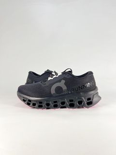 (Category: ) located in . Submitted by khai.uasneakers (Listing ID 1445968930, Image 1). Description: .