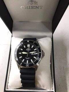 (Category: ) located in . Submitted by seikowatchfactory (Listing ID 1445854676, Image 1). Description: .