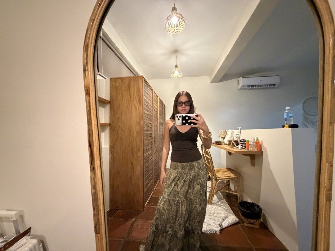 Paisley Print Tiered Maxi Skirt (Category: Skirts) located in Quezon City. Submitted by tokyonagi (Listing ID 1445841795, Image 1). Description: - Long, flowy skirt - Beautiful paisley print -used once.