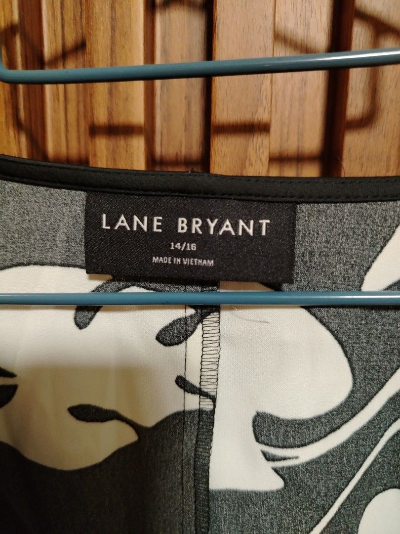 Plus size lane Bryant blouse (Category: Blouses) located in Cavite. Submitted by oncetop_declutter (Listing ID 1445916493, Image 2). Description: never used wringkled no hangtag.