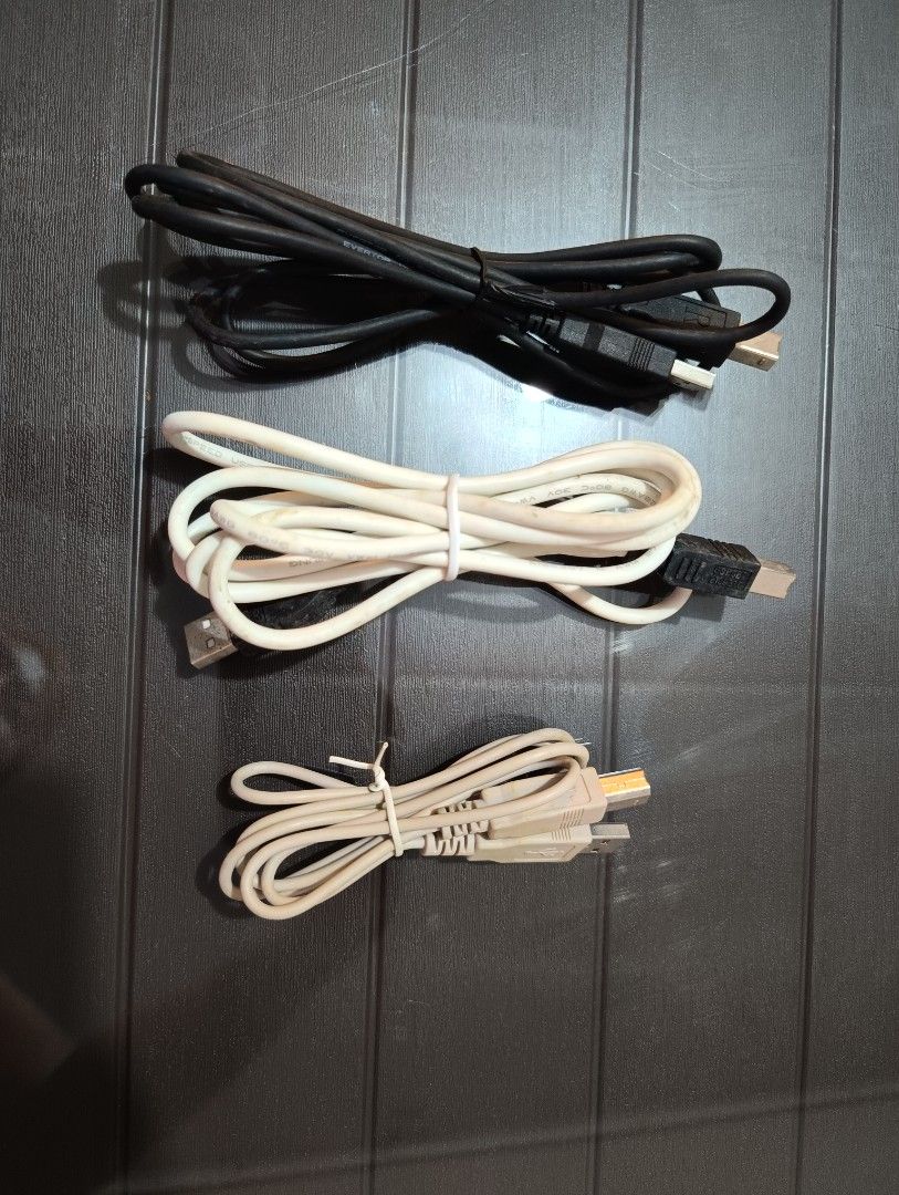 Printer Cable (Category: Cables & Adaptors) located in Las Pinas. Submitted by warrior.warrior (Listing ID 1445859879, Image 1). Description: Black - 23 pcs (2m) White - 8 pcs (2m) Nude - 10 pcs (1m) Location: Las Piñas We do ship nationwide with the buyer's expense..