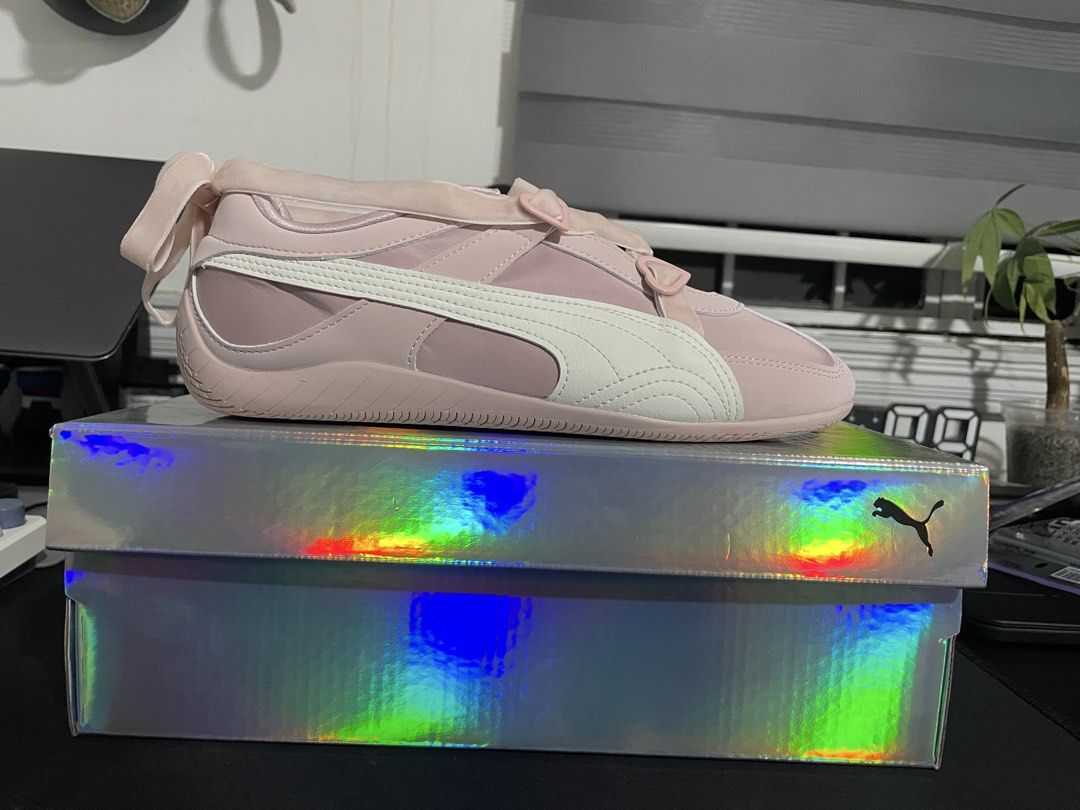 Puma x Powerpuff Girls Pink (Category: Sneakers) located in Manila. Submitted by marqusgo326 (Listing ID 1445957539, Image 1). Description: PM for additional info Buyer will shoulder shipping fee Size 8US, 5.5UK, 38.5EUR.