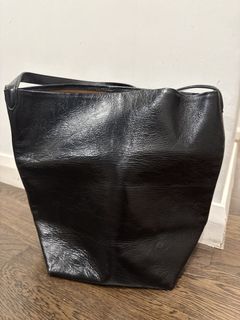 (Category: ) located in . Submitted by premiumpreloved_lucy (Listing ID 1445910867, Image 1). Description: .