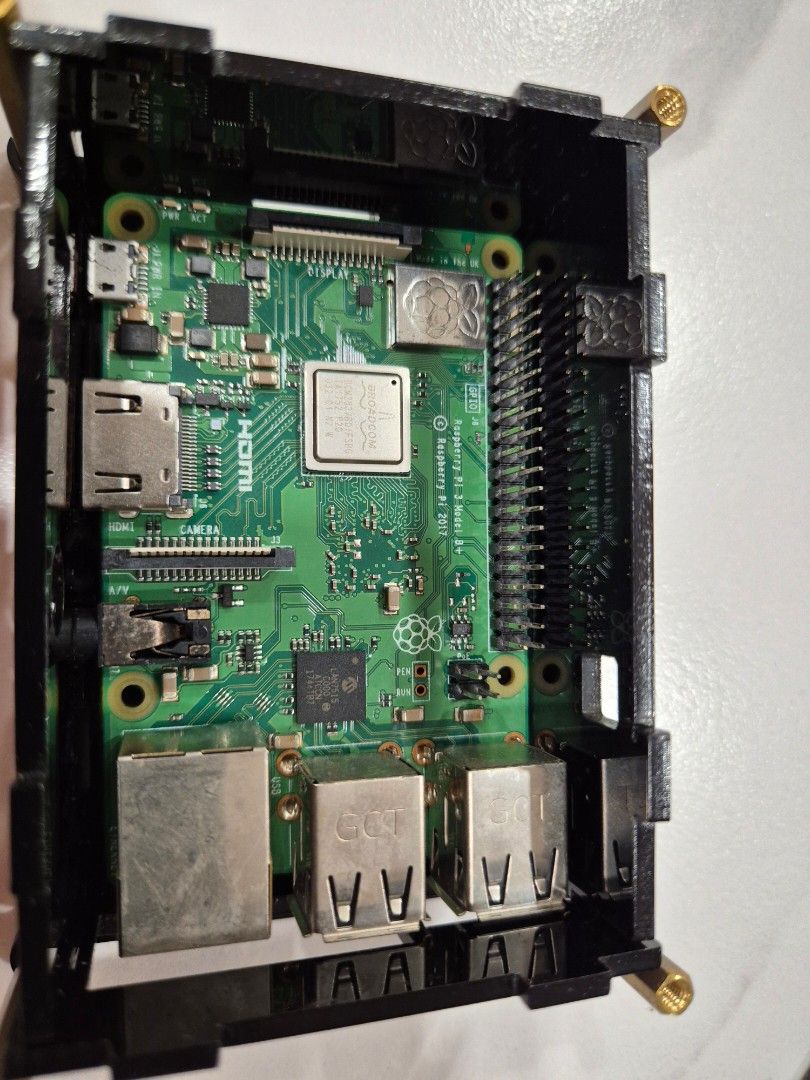 RASPBERRY PI 3B+ 1GB RAM492111012342026244