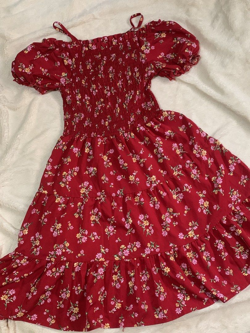 Red Floral Off-shoulder Dress (Category: Dresses) located in Bacoor. Submitted by justinecb (Listing ID 1445863885, Image 1). Description: Red Floral Off-shoulder Dress Like new- bought 400 selling for 250 Small size can stretch up to Medium .
