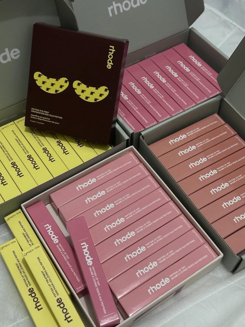 Rhode peptide lip tint (Category: Makeup) located in San Rafael. Submitted by shilloane (Listing ID 1445891075, Image 2). Description: Rhode peptide lip tint.