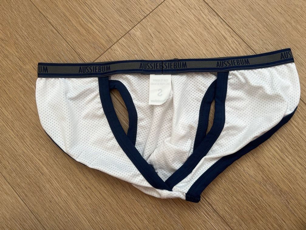 [S Size] Aussiebum Men Sports Jockstrap Brief Underwear (Category: New Underwear) located in Singapore. Submitted by snapply21 (Listing ID 1445809399, Image 2). Description: Brand new with size tag. Tagged S. Airy sporty mesh and sporty design. .