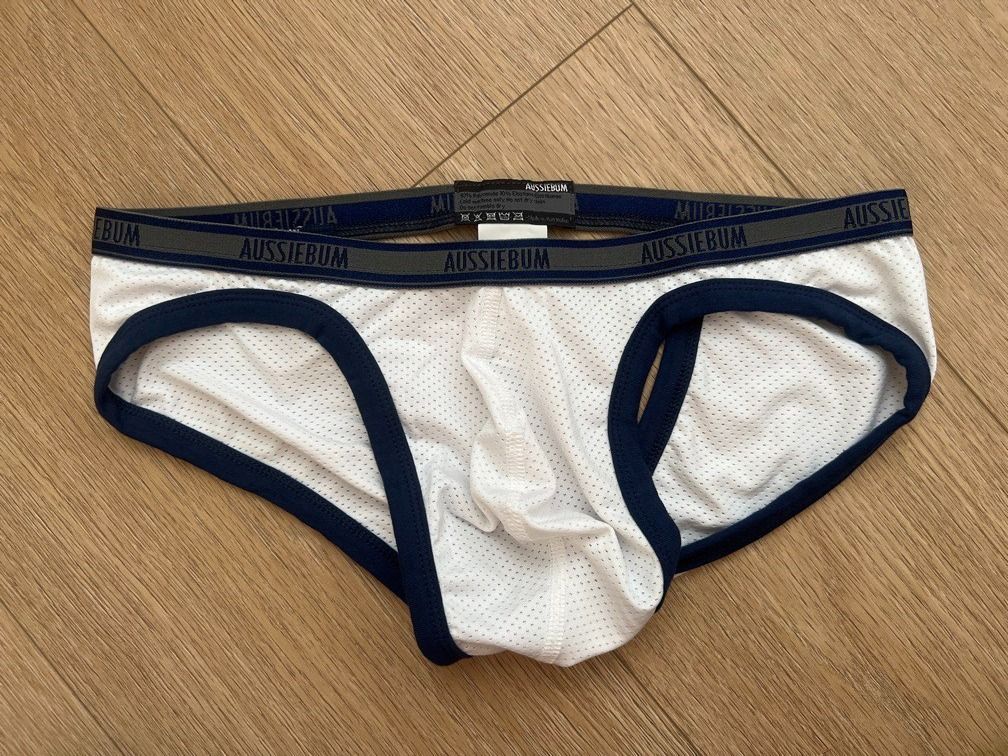 [S Size] Aussiebum Men Sports Jockstrap Brief Underwear (Category: New Underwear) located in Singapore. Submitted by snapply21 (Listing ID 1445809399, Image 1). Description: Brand new with size tag. Tagged S. Airy sporty mesh and sporty design. .