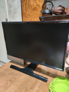 Samsung 19-inch Display504795562289418240