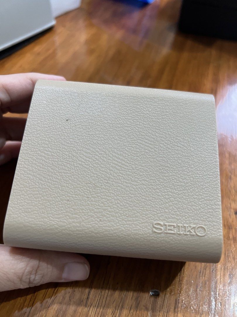 Seiko Boxes with watch holder Bundle (Category: Men's Watches) located in Caloocan City. Submitted by twishqueenr (Listing ID 1445875335, Image 2). Description: A little chip on last pic of the single watch box The rest all good.