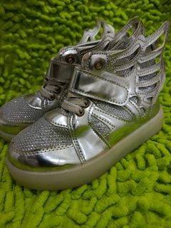 (Kategori: ) berada di . Dikirim oleh preloved-newstuff (ID iklan 1445860968, Gambar 1). Deskripsi: .