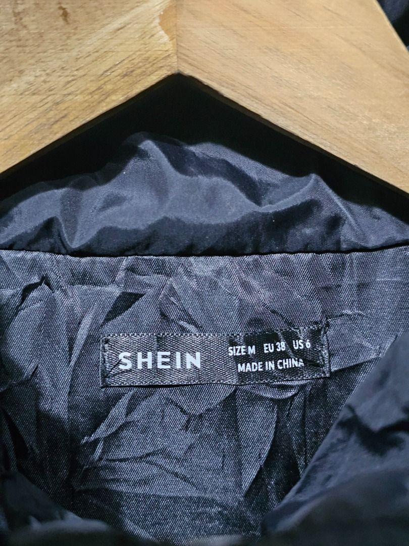 Shein Black Cropped Puffer Vest (Category: Coats, Jackets and Outerwear) located in Las Pinas. Submitted by noblethreads (Listing ID 1445944624, Image 3). Description: Shein Black Cropped Puffer Vest Size: Medium on tag Dimensions: 20W x 18.5L 250+sf.