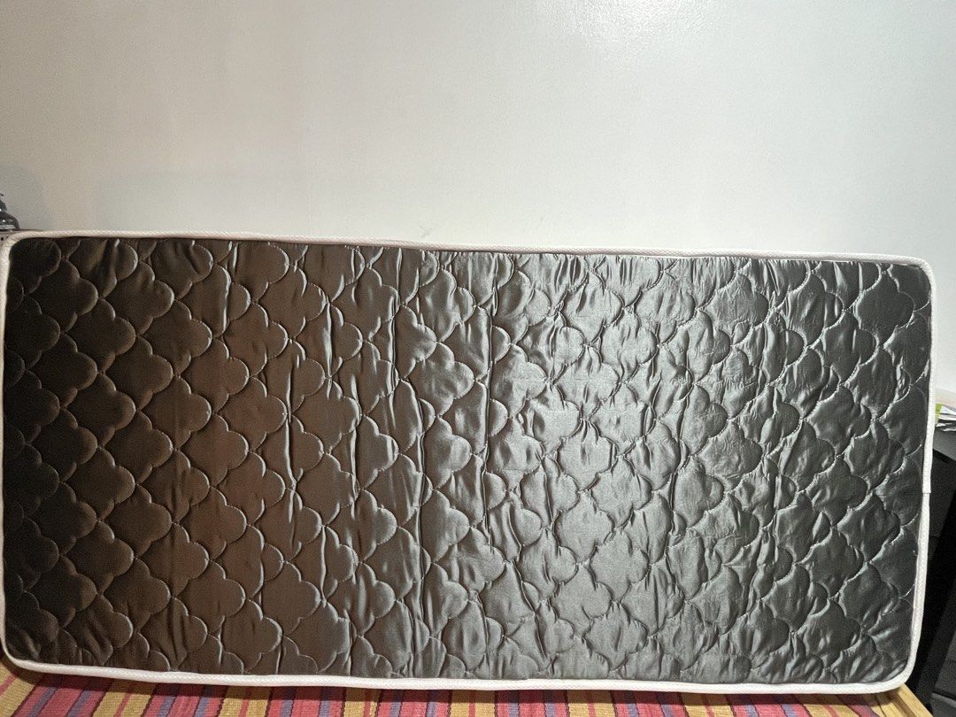 Single Mattress (Category: Bed Frames & Mattresses) located in Makati City. Submitted by cjcalimbas (Listing ID 1445936245, Image 3). Description: FOR SALE: Flotti Orthopedic Bamboo Fabric 12-Inches Hybrid Mattress with Cool Gel Infused Memory Foam Medium Firm Pocket Spring Mattress Brand: Flotti from Ofix ASKING PRICE: ₱ 7,500 Location: San Miguel, Manila (near San Beda University) Single Size: 36x75 Thickness: 12 inches RFS: Seller prefers foam