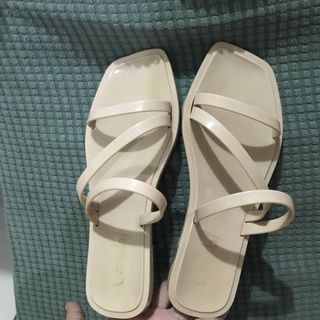 (Category: ) located in . Submitted by mayang07 (Listing ID 1445798774, Image 1). Description: .