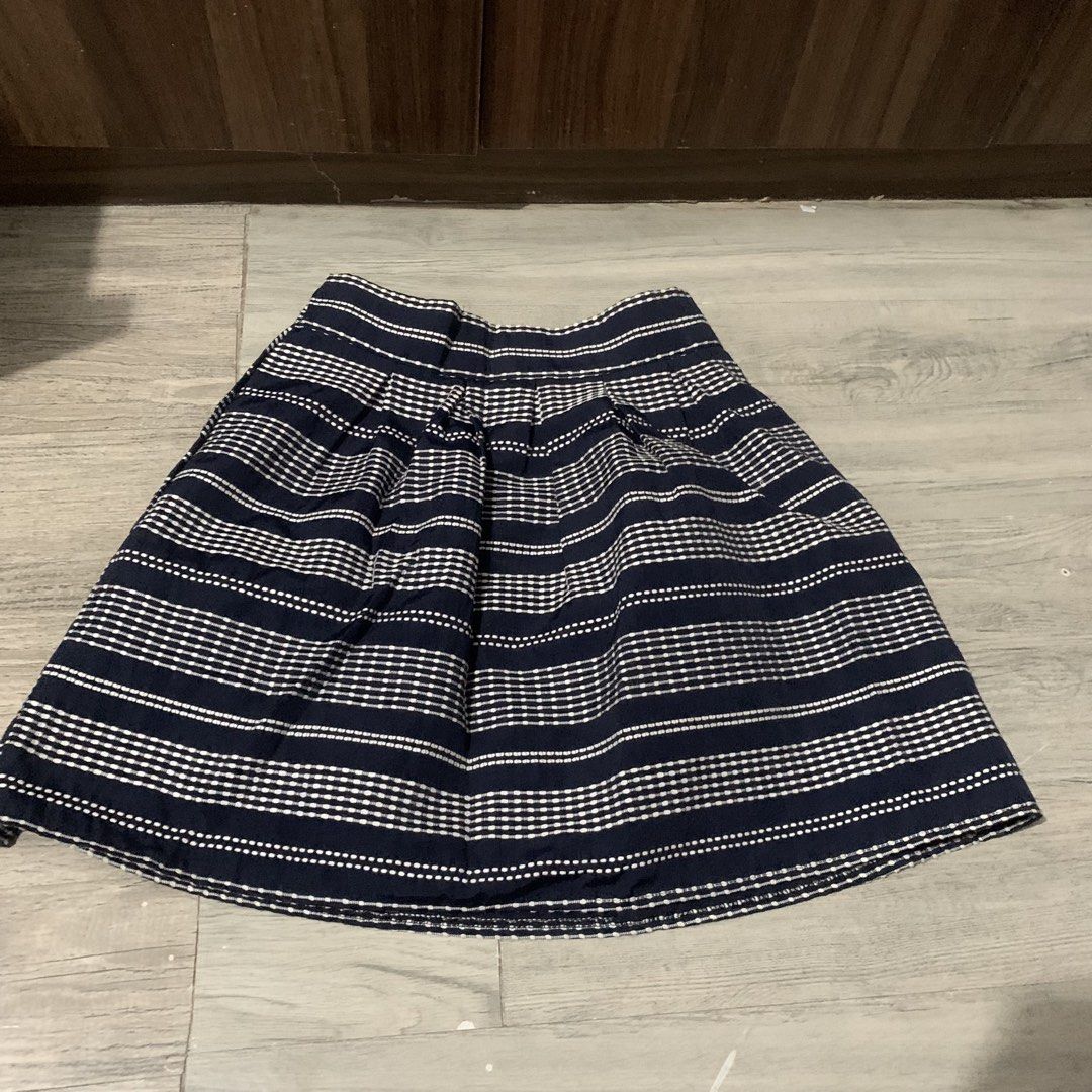 striped navy blue skirt (Category: Skirts) located in Manila. Submitted by hersheysdeclutterz (Listing ID 1445960054, Image 1). Description: size: 24-27 .